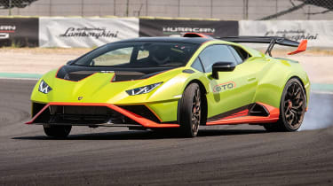 Lamborghini Huracan STO - cornering